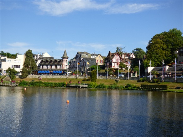 Bagnoles de l’Orne  -  6 km