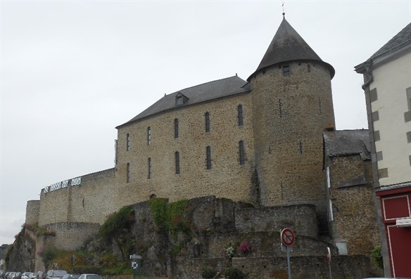 Mayenne  -  30 km